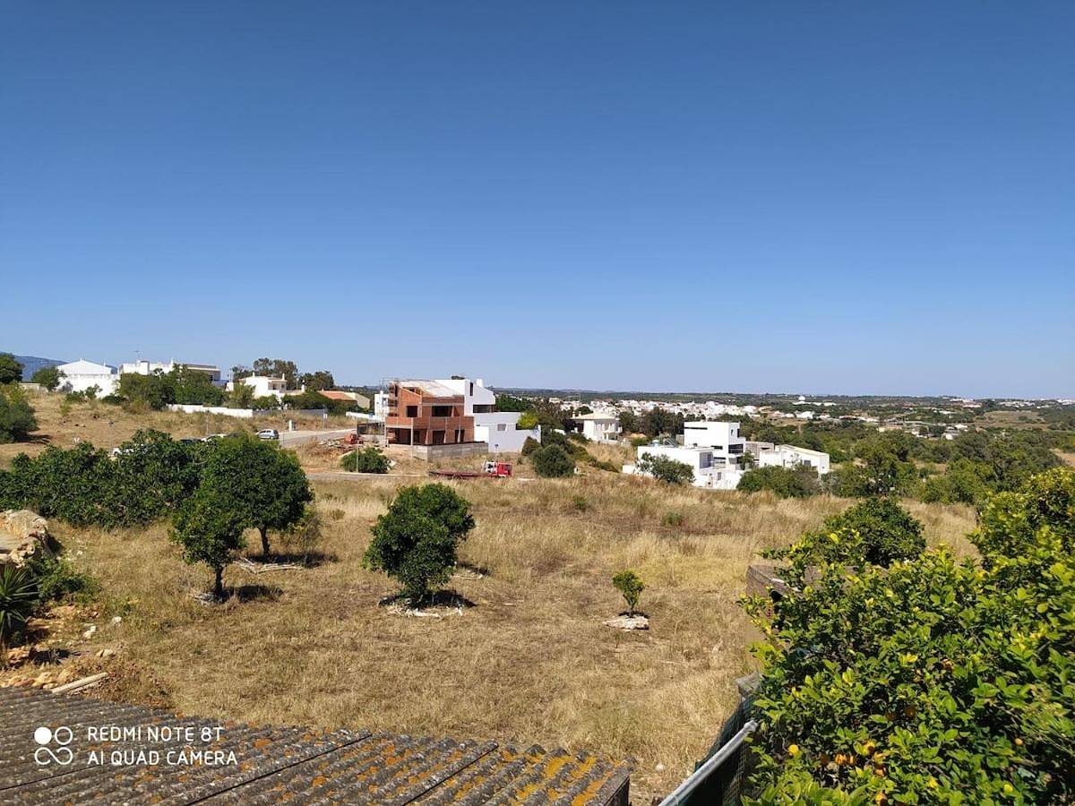 Two-Bedroom House in Mexilhoeira Grande, Distrito de Faro