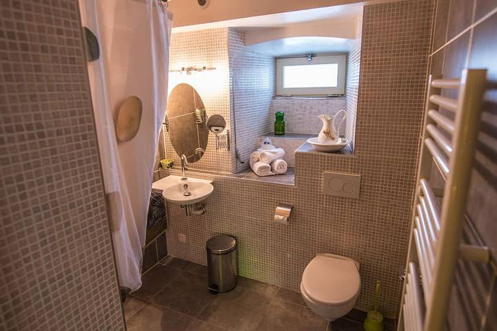 Location de vacances pour 4 personnes, avec piscine et jacuzzi à Allègre-les-Fumades - 3