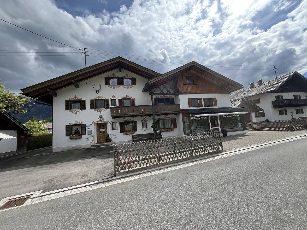 Entire apartment, Apartment 1 Am Krepbach with Mountain View, Balcony and Wi-Fi in Grainau, Eibsee