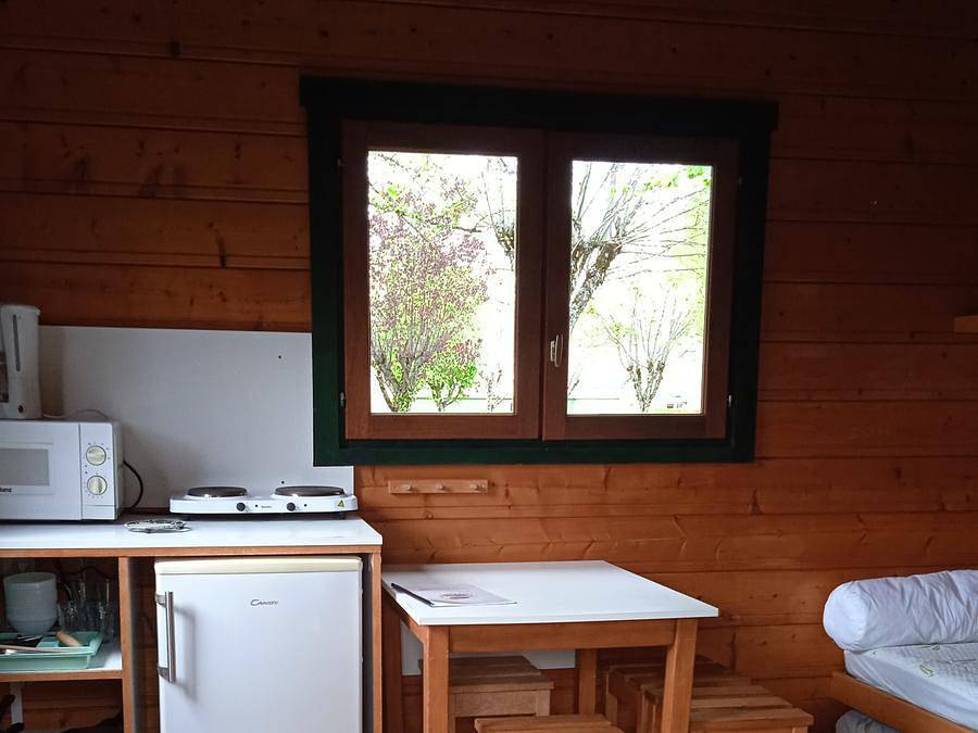 Camping L'Échapée Verte - Chalet 4 personnes - 20m² - 1 chambre (sans sanitaires) in Saint-Julien-aux-Bois, Région de Tulle