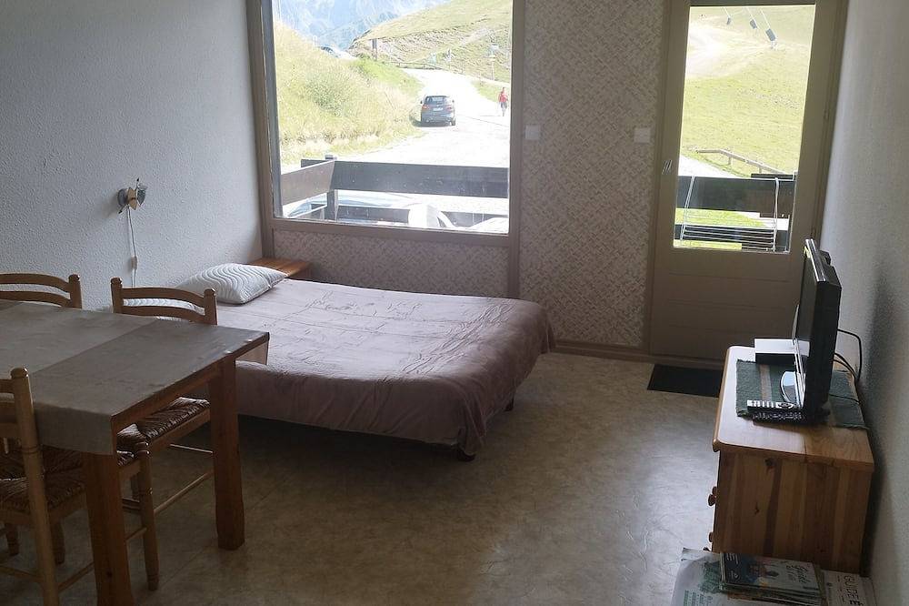 Entire apartment, Studio apartment at the foot of the slopes in Luchon-Superbagnères, Saint-Aventin