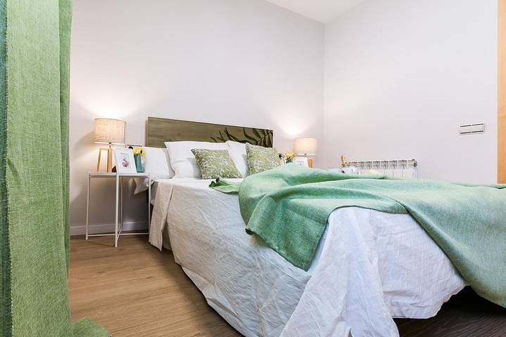 Apartamento para 5 personas, con vistas y balcón en Tarrasa