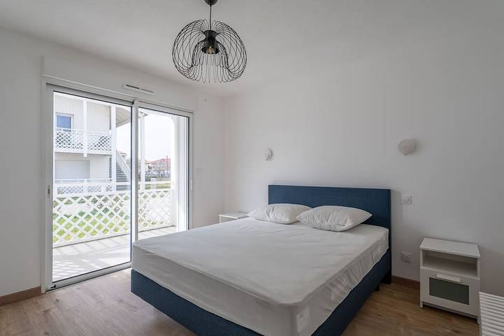 Gîte pour 4 personnes, avec terrasse ainsi que balcon/terrasse et piscine dans Office De Tourisme De Mimizan - 2