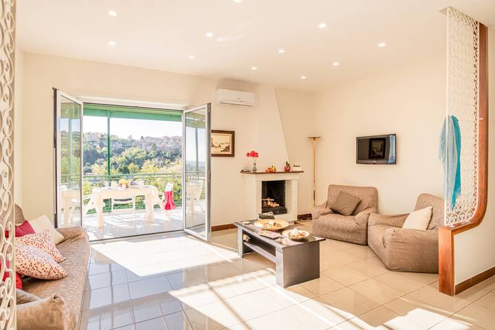 Gîte pour 6 personnes, avec vue sur l’océan et terrasse, adapté aux familles à Naples - 4