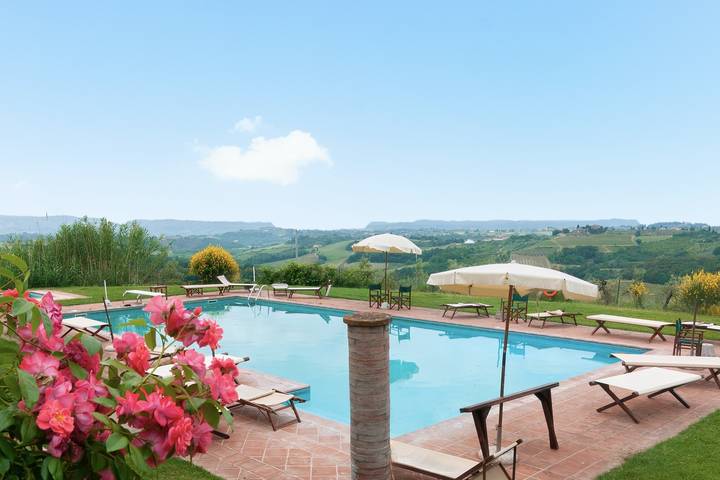 Apartamento 'La Terrazza' con piscina compartida, terraza privada y Wi-Fi in Montespertoli, Provincia de Firenze