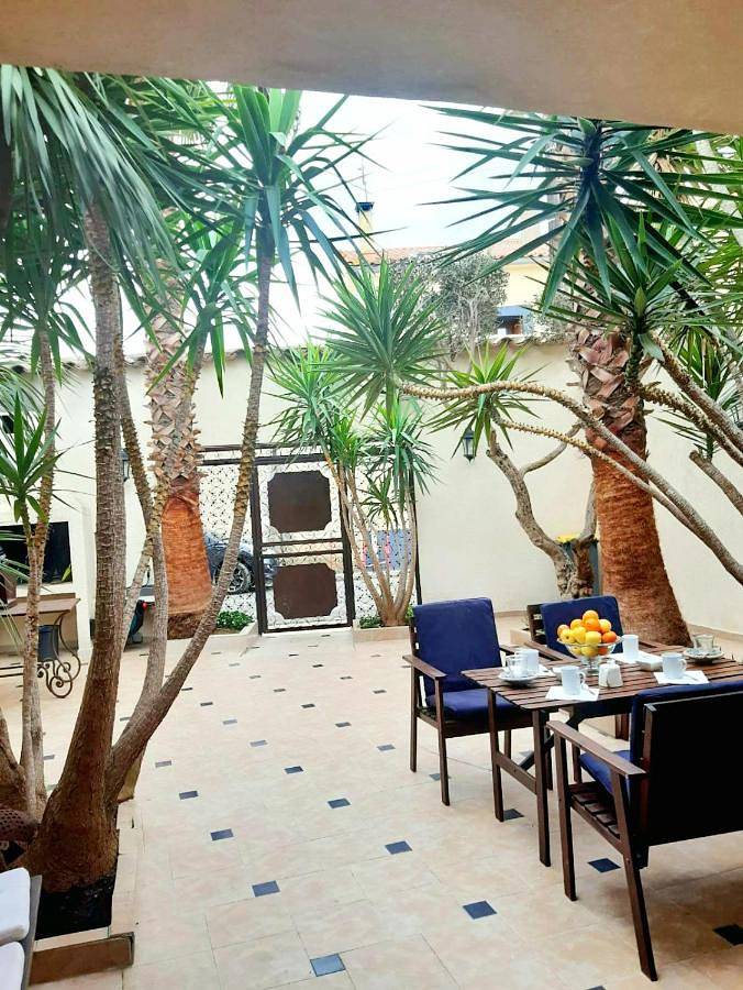 Location de vacances pour 4 personnes, avec Terrasse ainsi que Jardin et Vue à Bessan