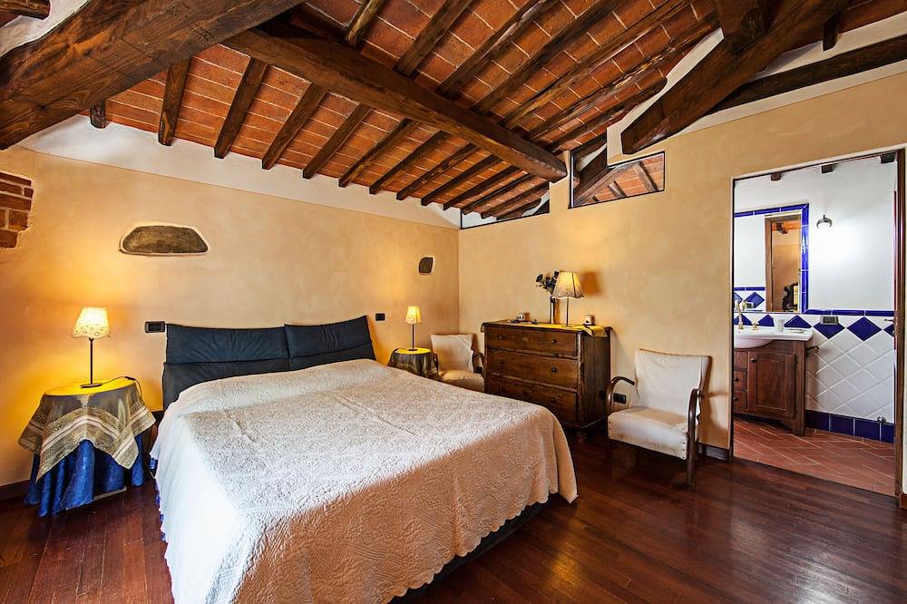 Ganze Wohnung, Malerisch und schöne Wohnung mit Garten, Pool und Parkplatz. in Sinalunga, Chianti