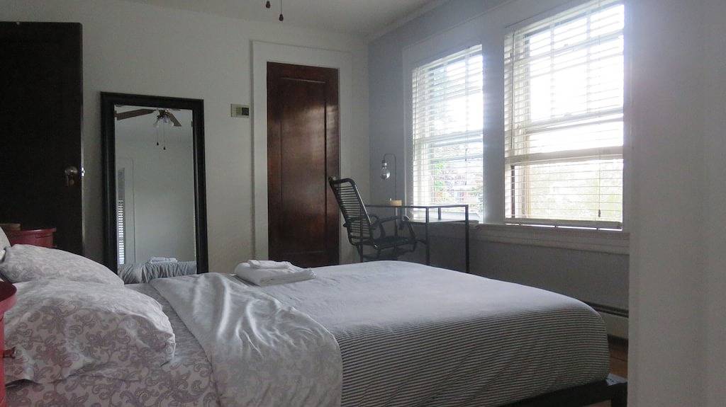 Tranquil detached home on safe & quiet neighborhood with large yard for hosting in Union County