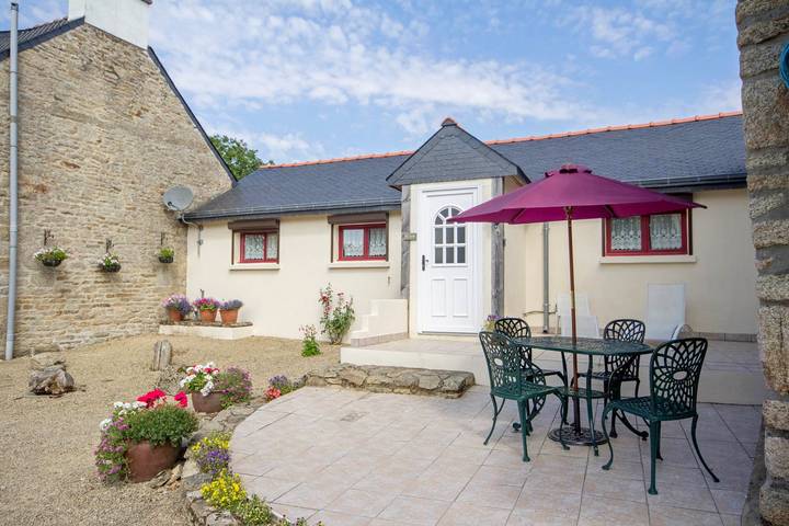 Gîte pour 4 personnes, avec piscine et jacuzzi ainsi que sauna et jardin à Quistinic - 4