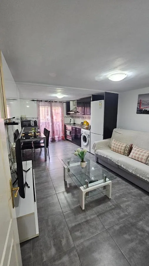 Apartamento de vacaciones para 4 personas, con vistas y balcón - 1