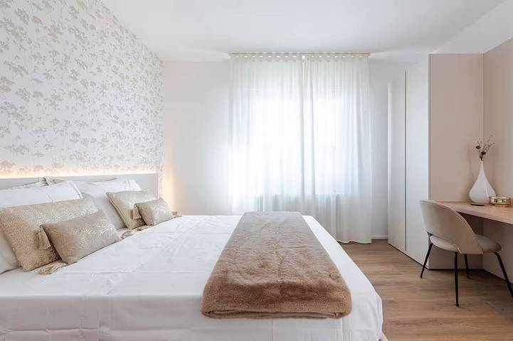Entire apartment, New Bright 36 with garden [Treviso - Venice]. in Treviso, Treviso Province