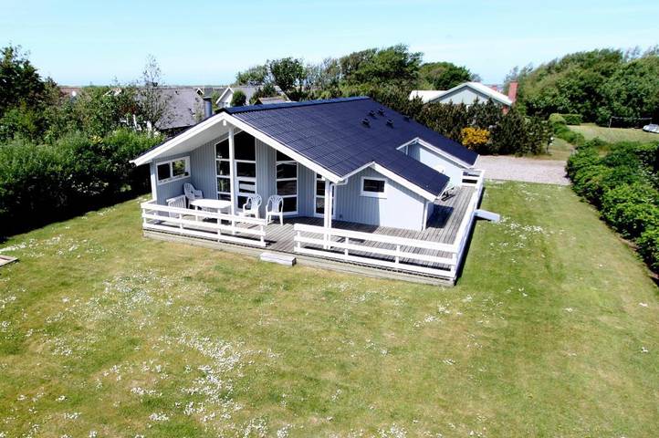 Villa for 8 personer, med Balkon/Terrasse og Jacuzzi samt Sauna i Gjeller Odde