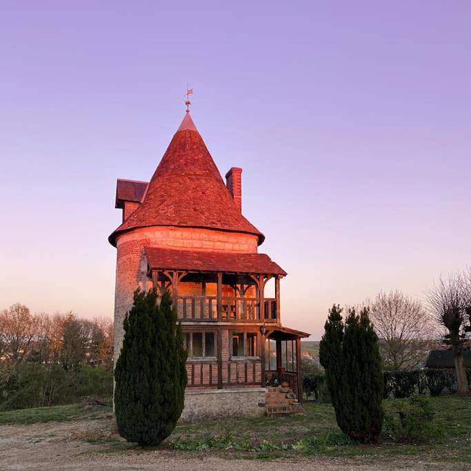 Jolie tour du 13ème siècle in Saint-Calais, Sarthe