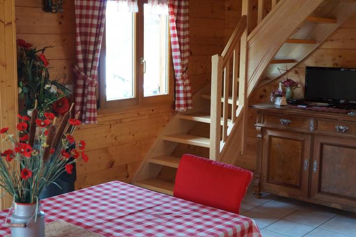 Gîte pour 5 personnes, avec jardin et terrasse à Les Planches-en-Montagne - 3