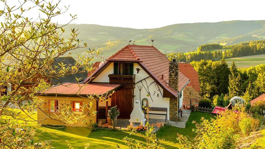 Ferienhaus für 7 Personen, mit Terrasse und Garten in Pöllauberg