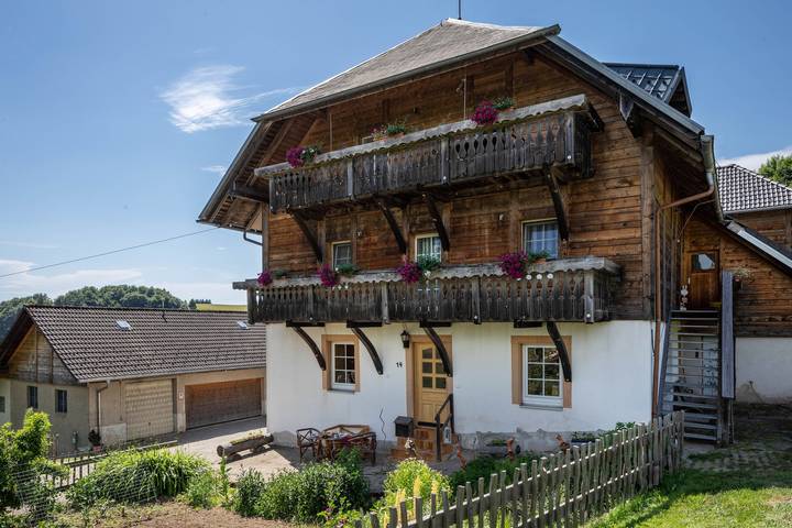Ganze Wohnung, Hansemichelhof Schauinsland, neu renoviert, moderner Schwarzwaldstil, hell, Garten mit Panoramablick in Obermünstertal, Münstertal