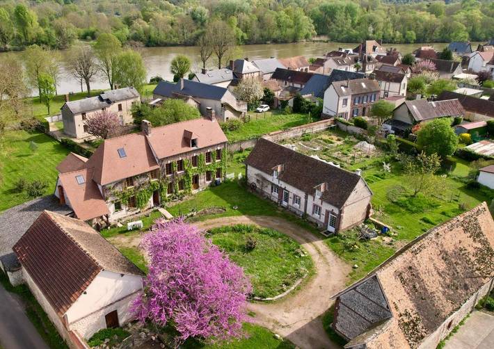 Gîte pour 2 personnes, avec jardin et vue à Poses (homonymie)