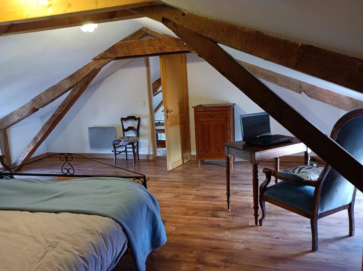 Two-Bedroom House in Auzon, Parc Naturel Régional Livradois-Forez