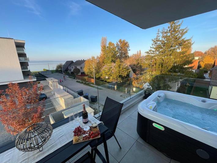 Ferienwohnung für 6 Personen, mit Terrasse und Whirlpool sowie Sauna in Balatonlelle - 2