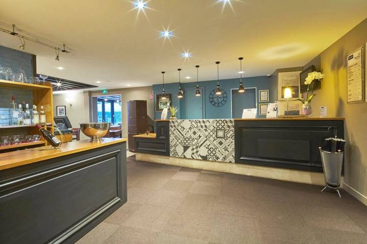 Hôtel pour 3 personnes, avec terrasse à Beaune - 2