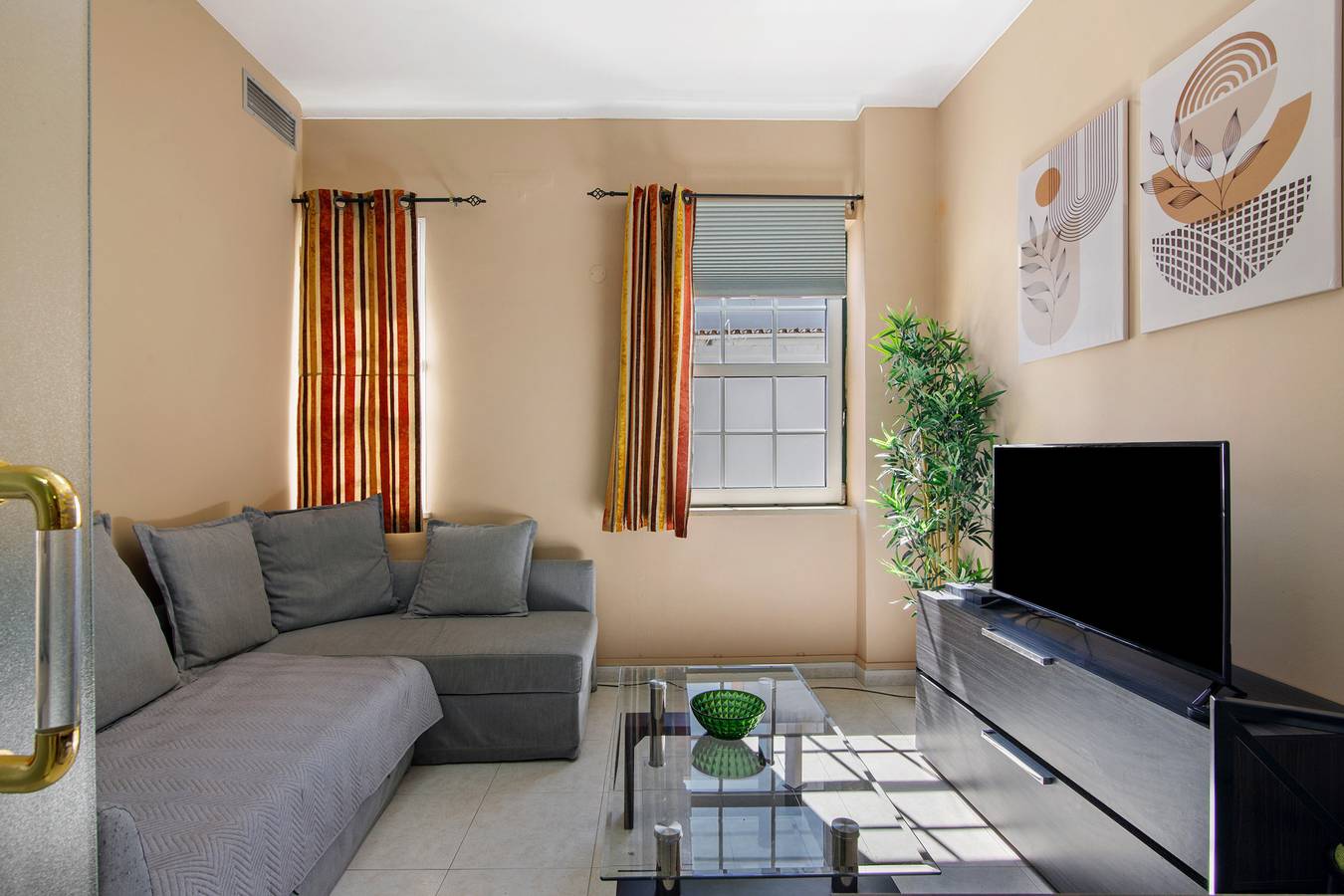 Geheel appartement, Appartement 'Ria Formosa' met Wi-Fi en Airconditioning in Faro, Parque Natural da Ria Formosa