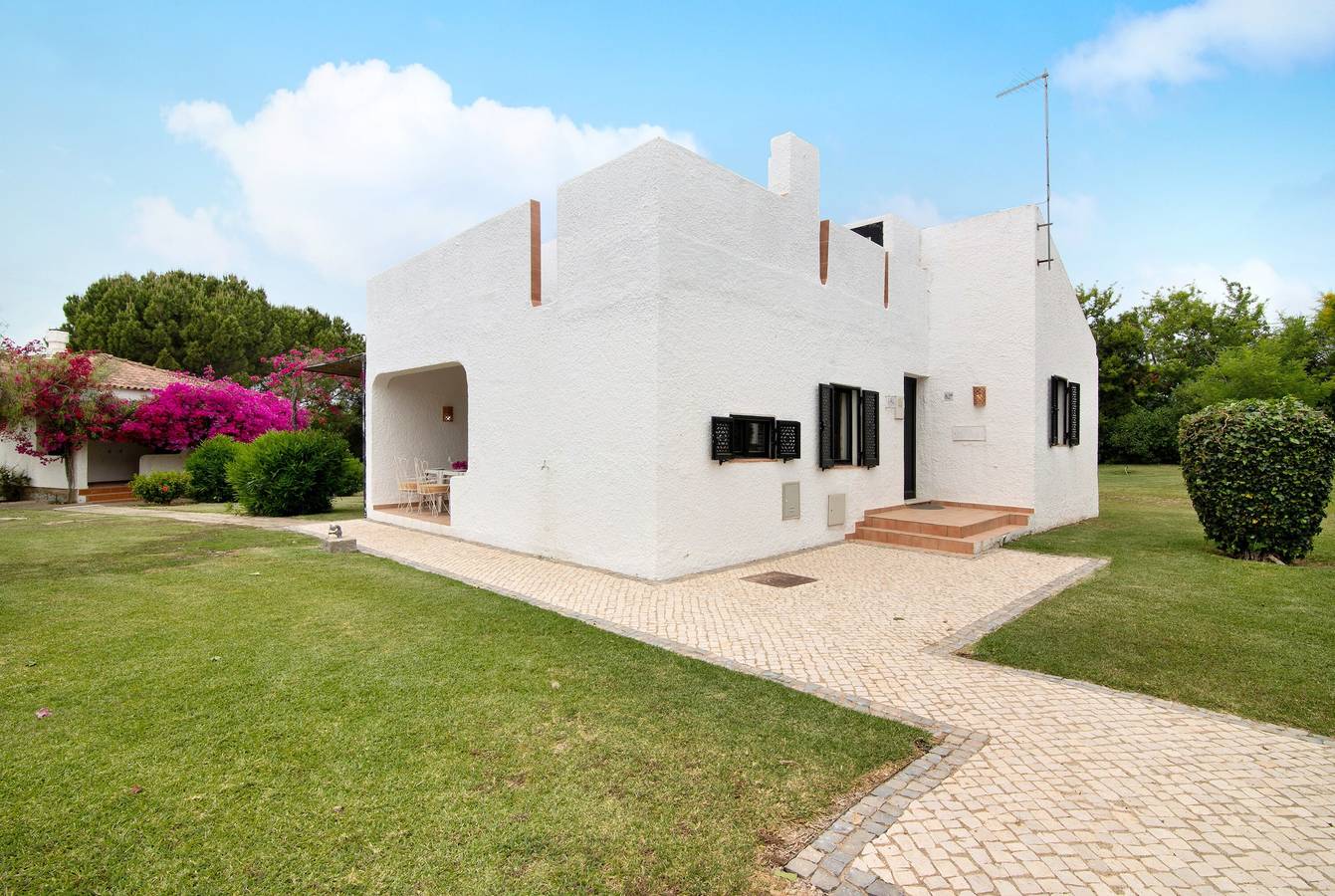 Casa de férias 'Pedras Del Rei Ll' com piscina partilhada, Wi-Fi e Ar Condicionado in Tavira, Santa Luzia (Tavira)