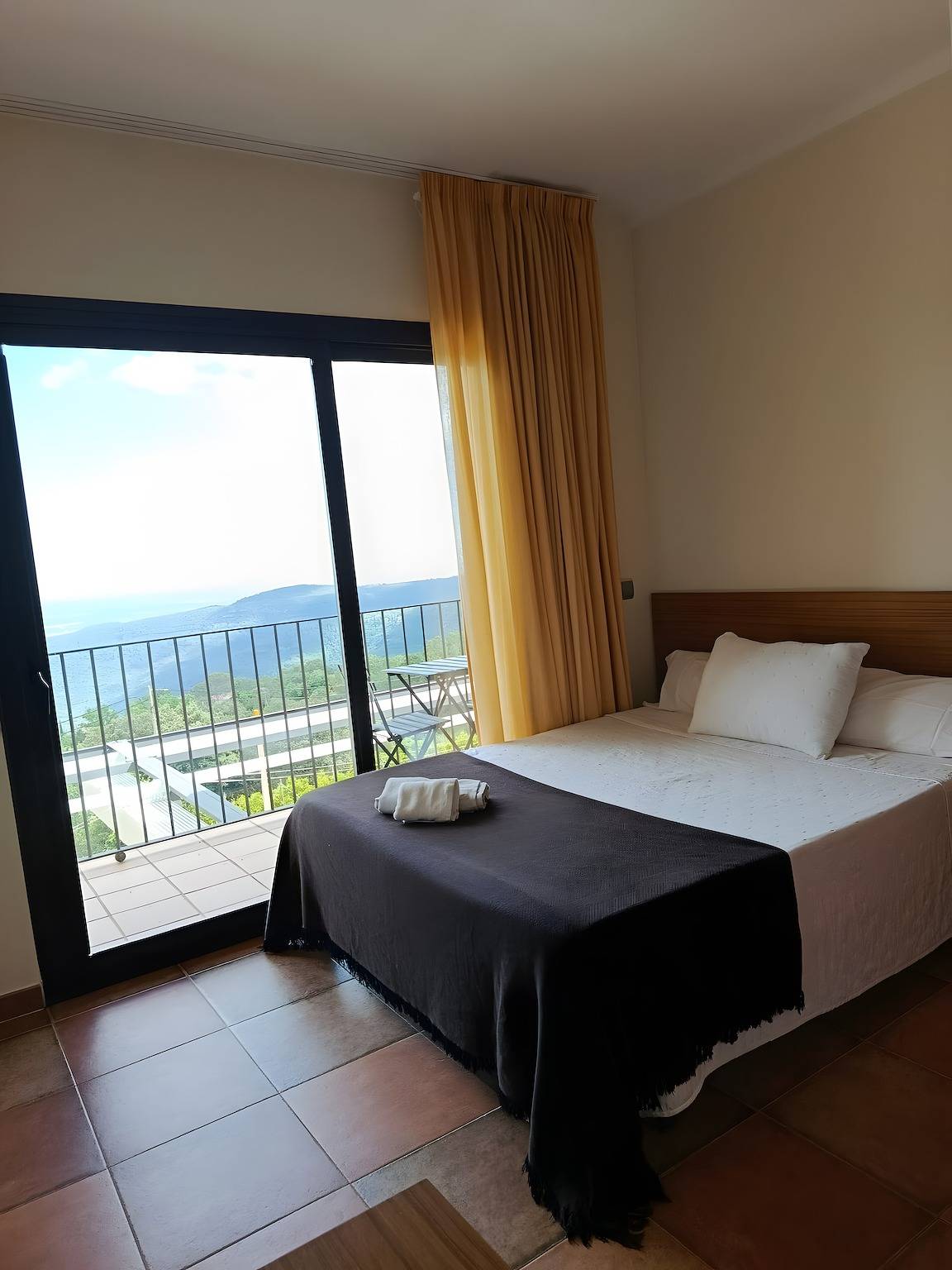 Room 'Habitació Teix' with Sea View, Balcony and Wi-Fi in Mont-ral, Alt Camp