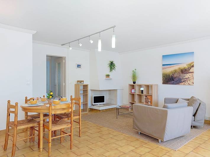 Gîte pour 4 personnes, avec balcon dans Plage de Foncillon - 2