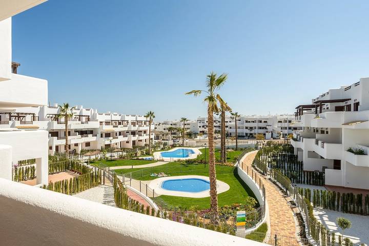 Location de vacances pour 6 personnes, avec jacuzzi ainsi que bassin pour enfant et terrasse dans Mar de Pulpi