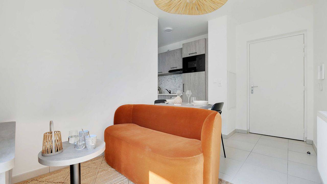 Appartement de vacances entier, Ferienwohnung mit Schlafzimmer in Suresnes in Suresnes, Hauts-de-Seine