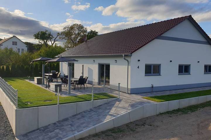 Ferienwohnung für 6 Personen, mit Terrasse und Garten in Thüringen