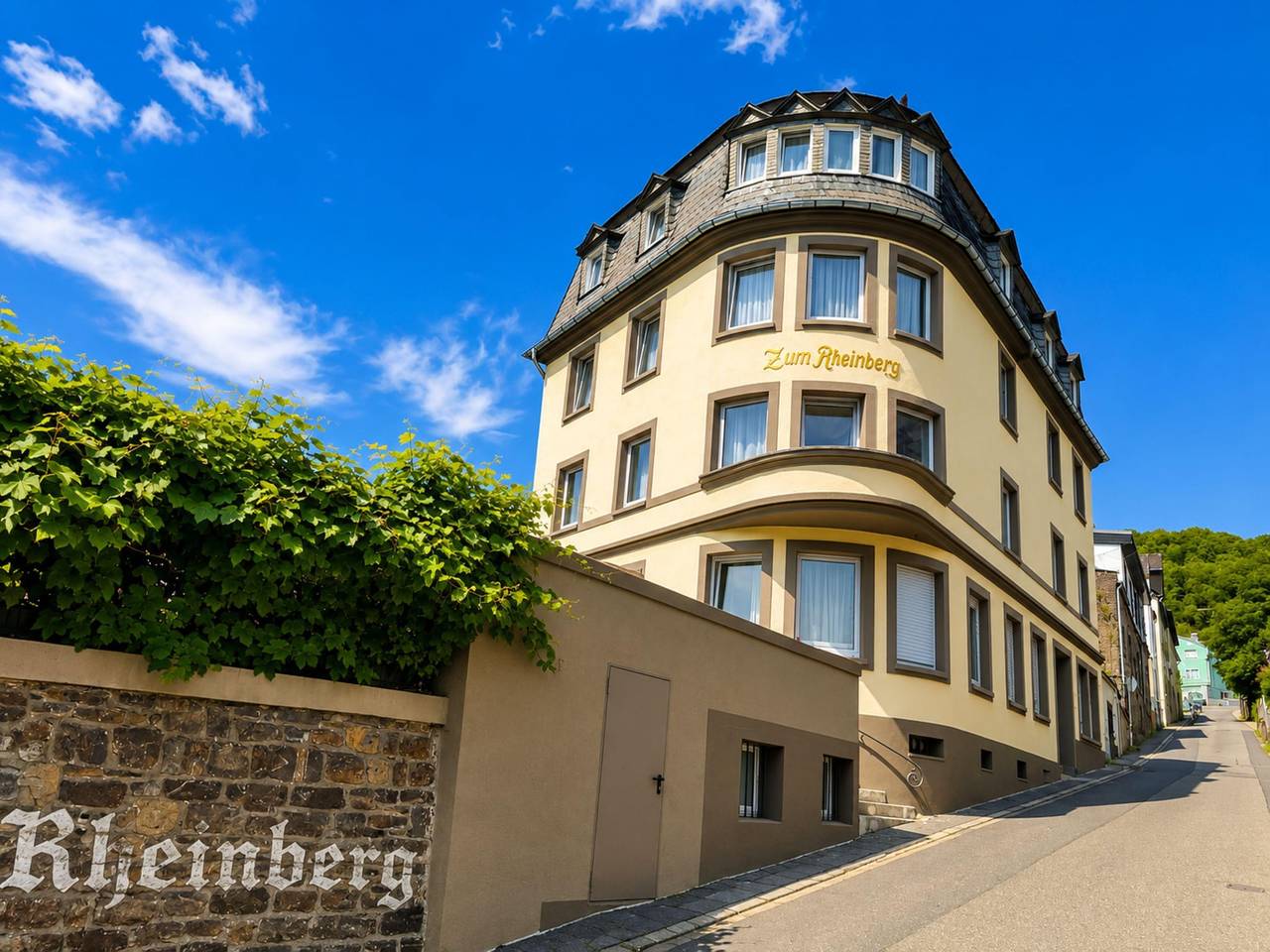 Geheel appartement, Zum Rheinberg – Balkonsuite in Braubach, Mittelrhein