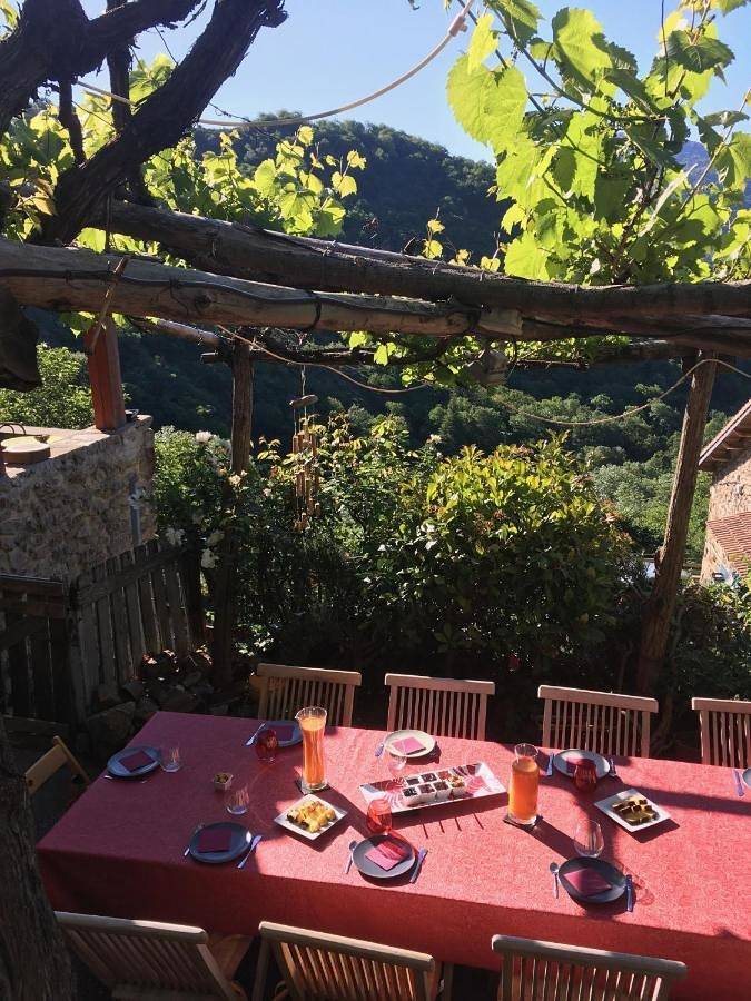 Quinte et Sens in Barnas, Parc naturel régional des Monts d'Ardèche