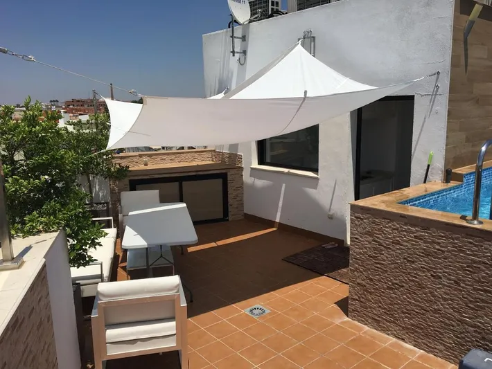 Casa de vacaciones para 7 personas, con vistas además de terraza y piscina - 1