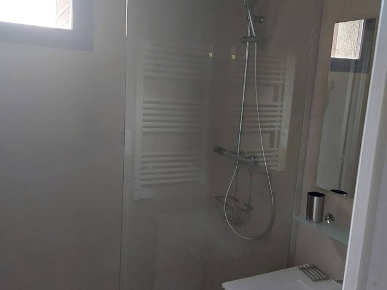 Studio entier, Studio cosy à Pra-Loup idéal pour famille, près des pistes in Pra-Loup (station de ski), Pra-Loup