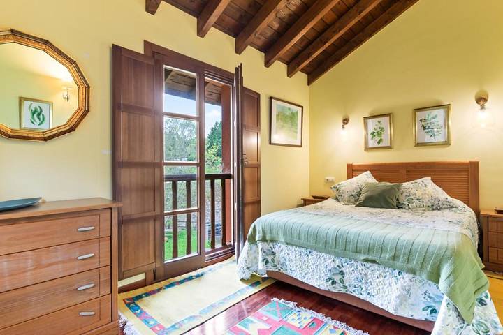 Casa rural para 8 personas, con terraza y jardín en Collera - 2