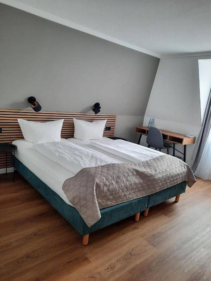 Hotel für 3 Personen, mit Terrasse in Wedel - 4