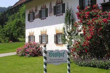 Ferienhaus für 4 Personen, mit Pool und Balkon sowie Sauna im Chiemgau
