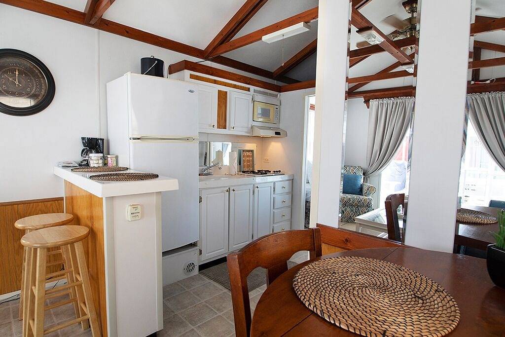 Sonnenuntergang am Wasser im Aqua Villa Sand Dollar @ Mangrove Resort Llc in Tavernier, Monroe County