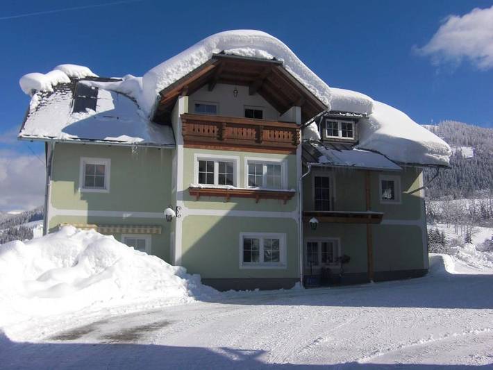 Bauernhof für 4 Personen, mit Balkon und Terrasse sowie Garten und Pool in Spital am Pyhrn