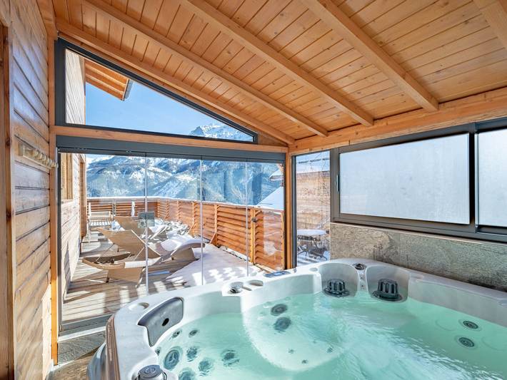 Chalet moderno en Pra Loup - 16 personas, jacuzzi, estacionamiento in Pra-Loup, Uvernet-Fours
