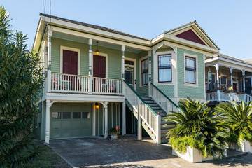 Vacation Home for 7 Guests in Galveston Island, Galveston, Picture 2