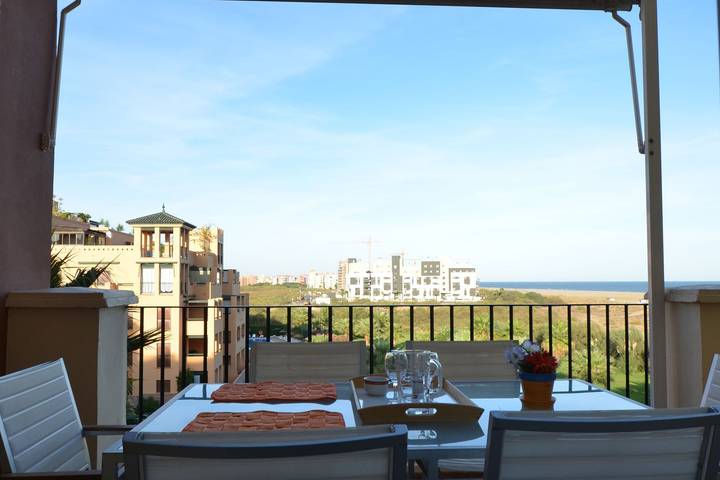 Ganze Wohnung, Ferienwohnung für 7 Personen mit Terrasse in Playa de Los Haraganes (Ayamonte), Ayamonte