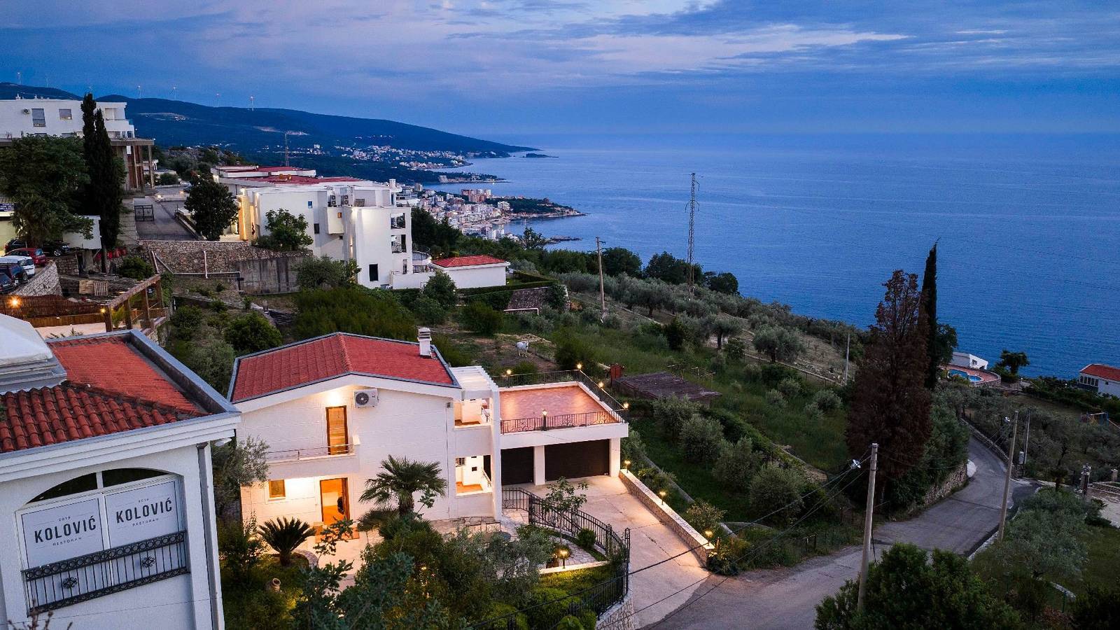 Villa voor 8 personen met uitzicht op zee in Montenegro Coast