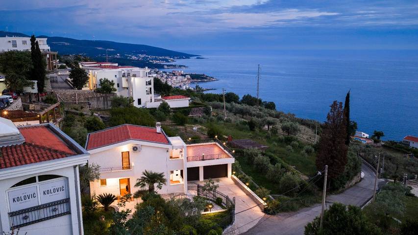 Villa für 8 Personen, mit Garten und Pool sowie Meerblick in Montenegro - 2
