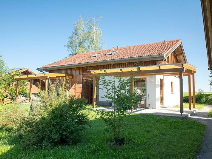 Ferienhaus für 7 Personen, mit Terrasse und Garten sowie Pool in Nesselwang