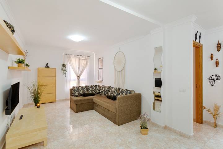 Apartamento entero, Apartamento de vacaciones 'Attaday Home' con Wi-Fi in Ingenio, Gran Canaria Este