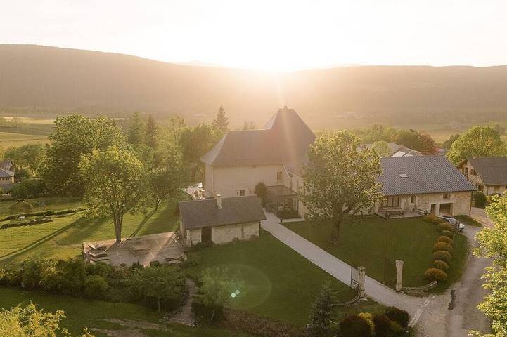 Château pour 20 personnes, avec Jardin dans l' Isère