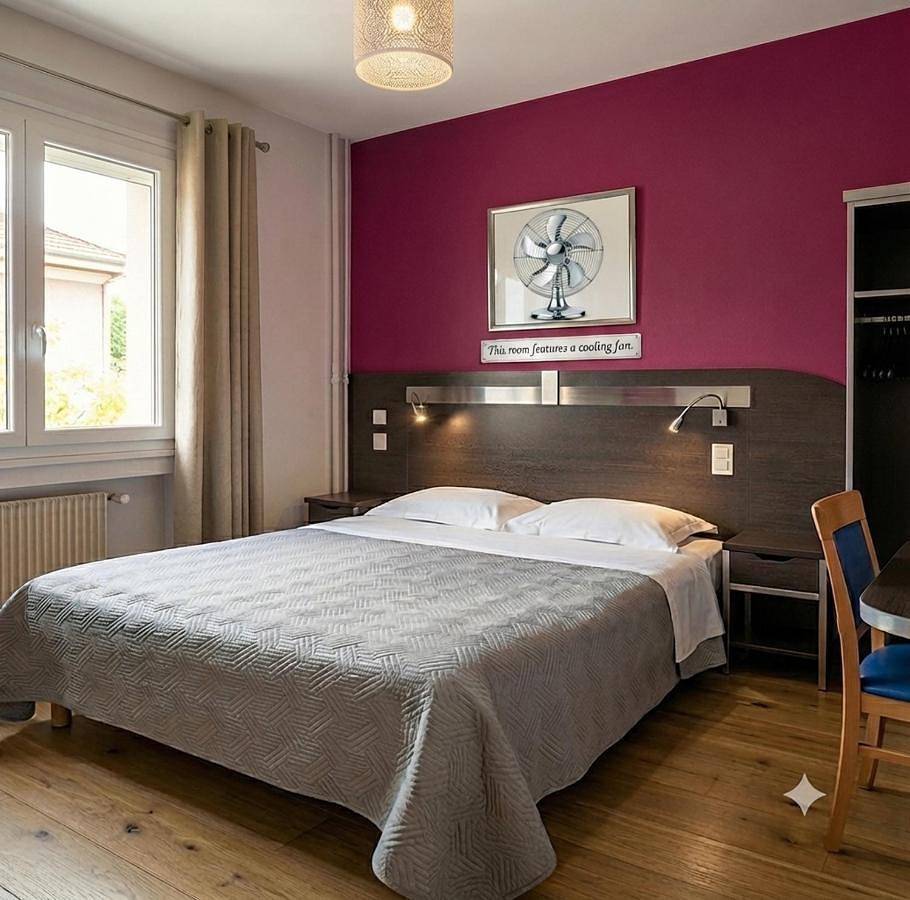 Hôtel Au Val De Saône Parking Gratuit in Sathonay-Camp, Lyon et ses environs