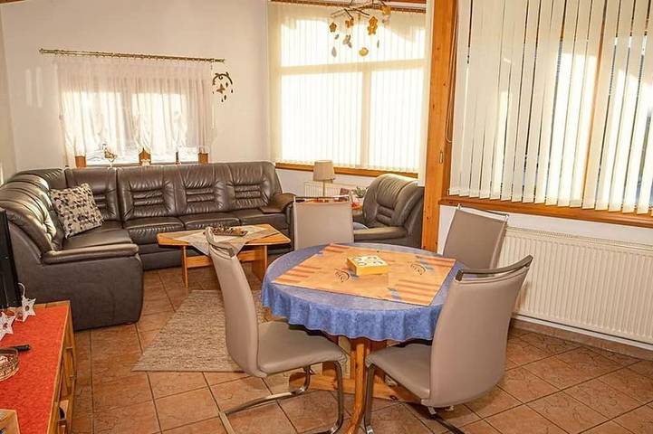 Ferienwohnung für 4 Personen, mit Sauna und Garten - 1